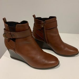 Geox Leather Wedge Ankle Bootie - Size 8.5
